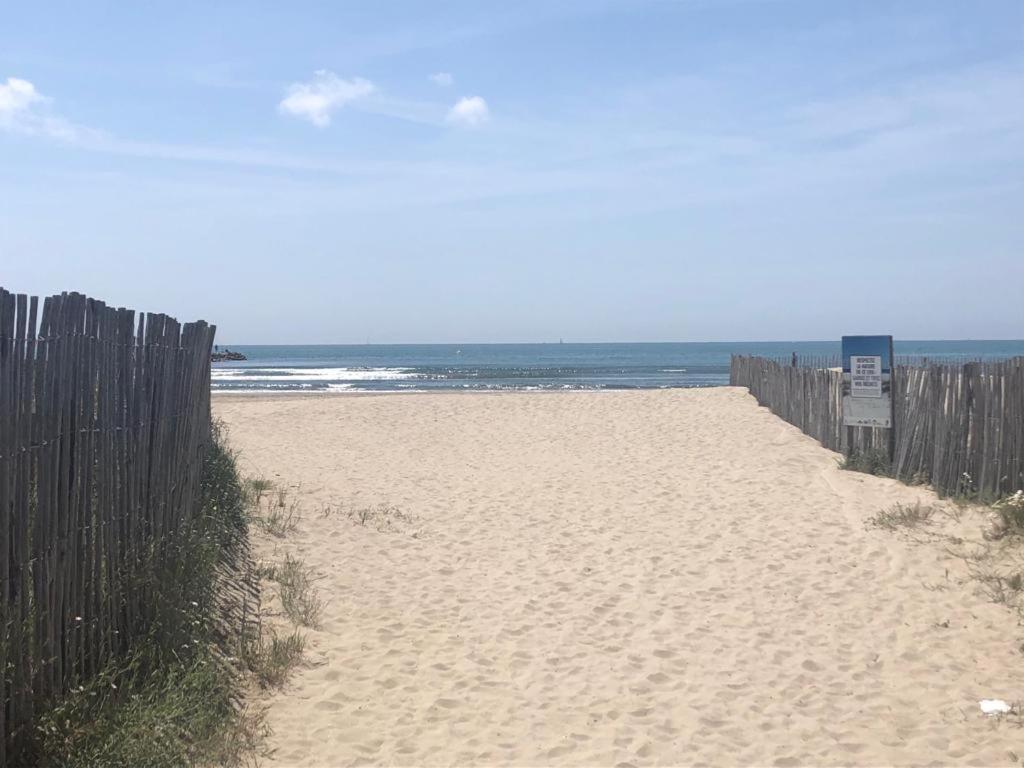 Le Grau Du Roi - Rive Droite - Plage Du Boucanet Zewnętrze zdjęcie
